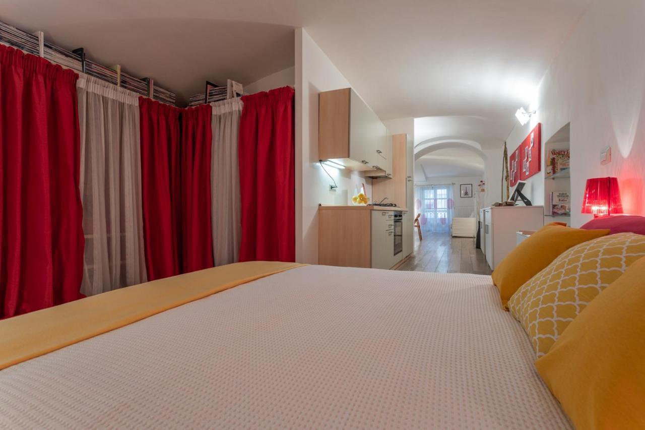 Red Studio Near Porta Nuova By Wonderful Italy Turim Exterior foto